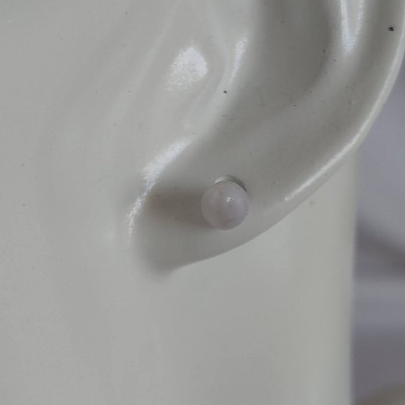 Handmade white polymer clay earrings - Picture 7 of 7